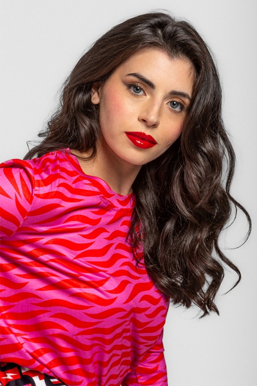 CAMISETA OBERTURA LA GATA CON BOTAS