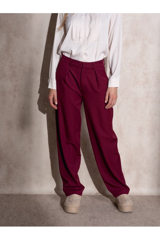 JOGGERS TELA BURDEOS